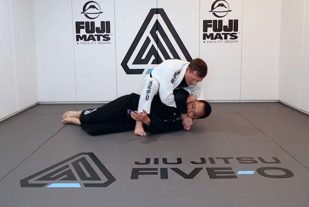 The Gift Wrap A Versatile Tool in Your Street Jiu Jitsu Game